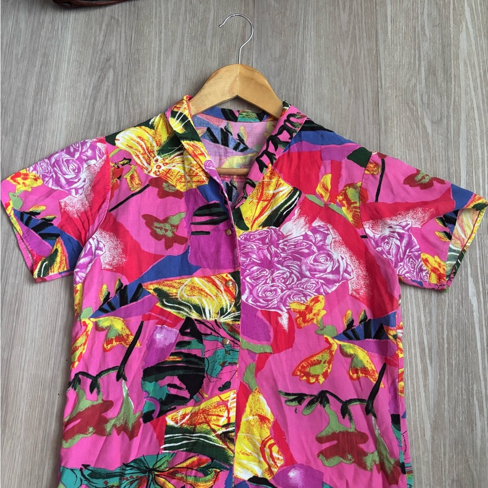 Vintage 80’s/ 90’s Abstract Tropical Floral Button Up Hot Pink Bold Print S-XS